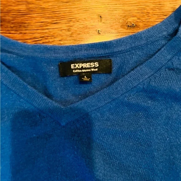 Express men's sweater size Large in blue - Picture 2 of 2